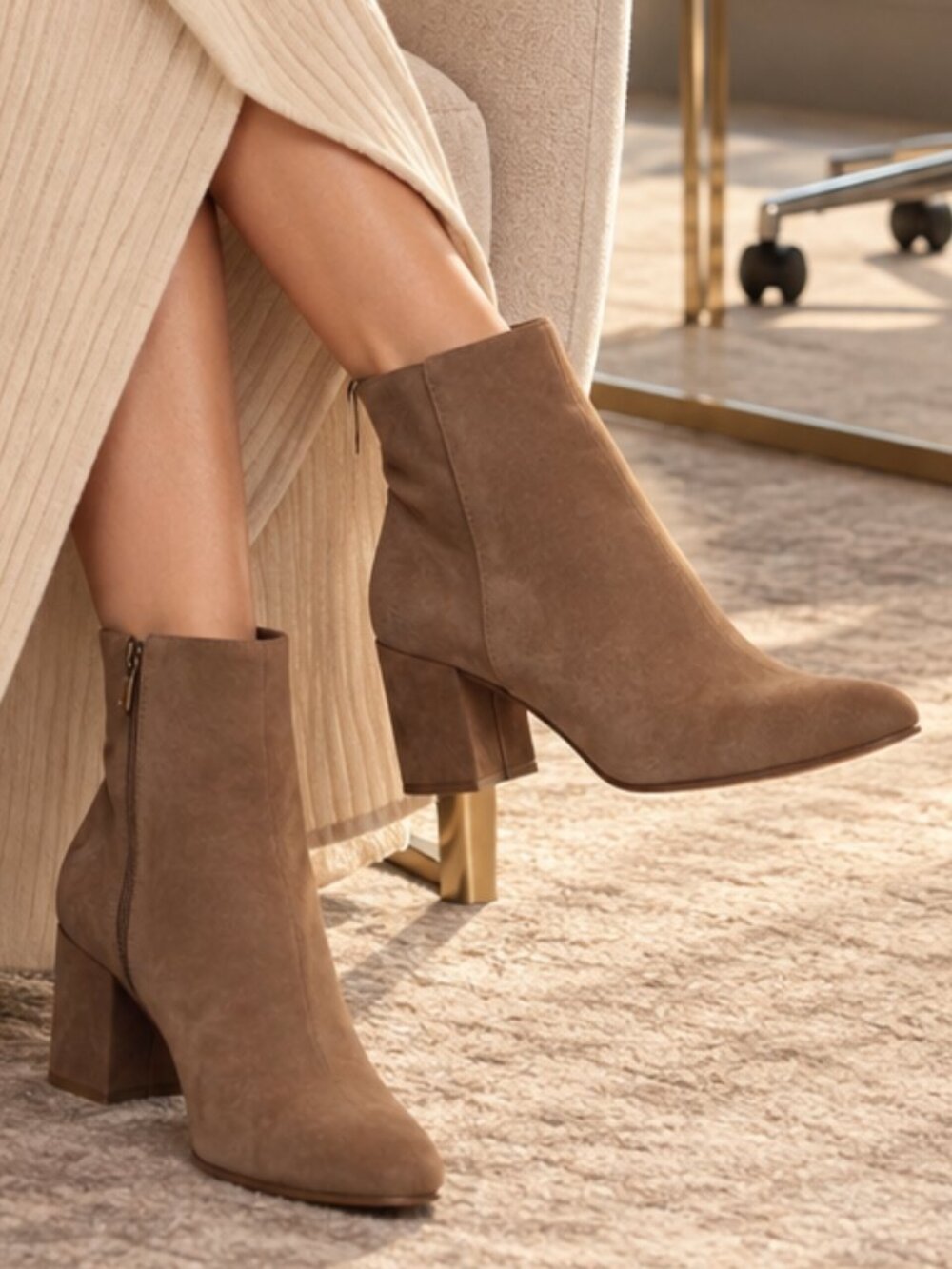 Gianni Bini Jaydennn Taupe Suede Leather Block Heel Ankle Booties Size 8M